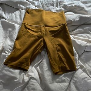 Lululemon bike shorts